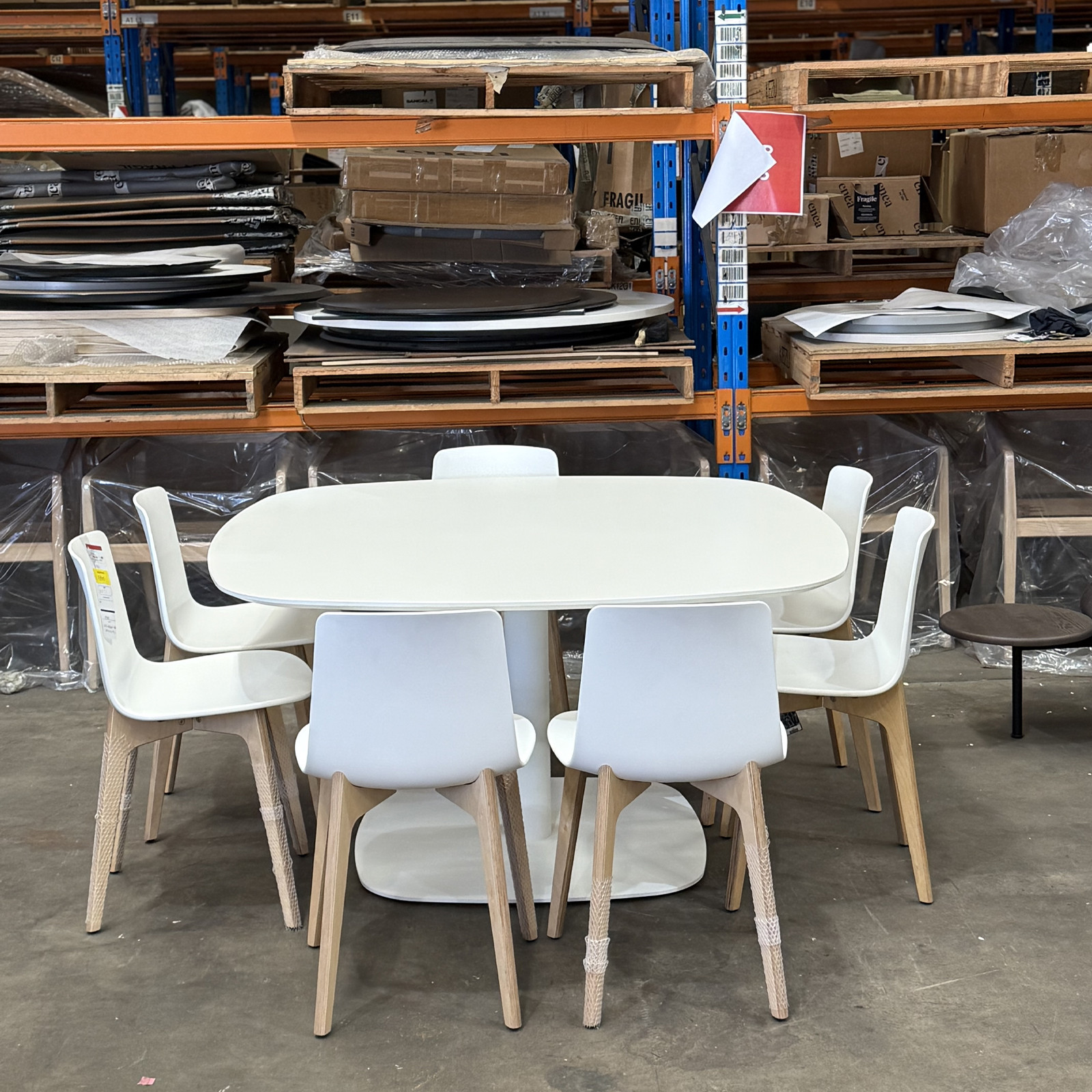 LOTTUS WOOD 4-LEG CHAIR