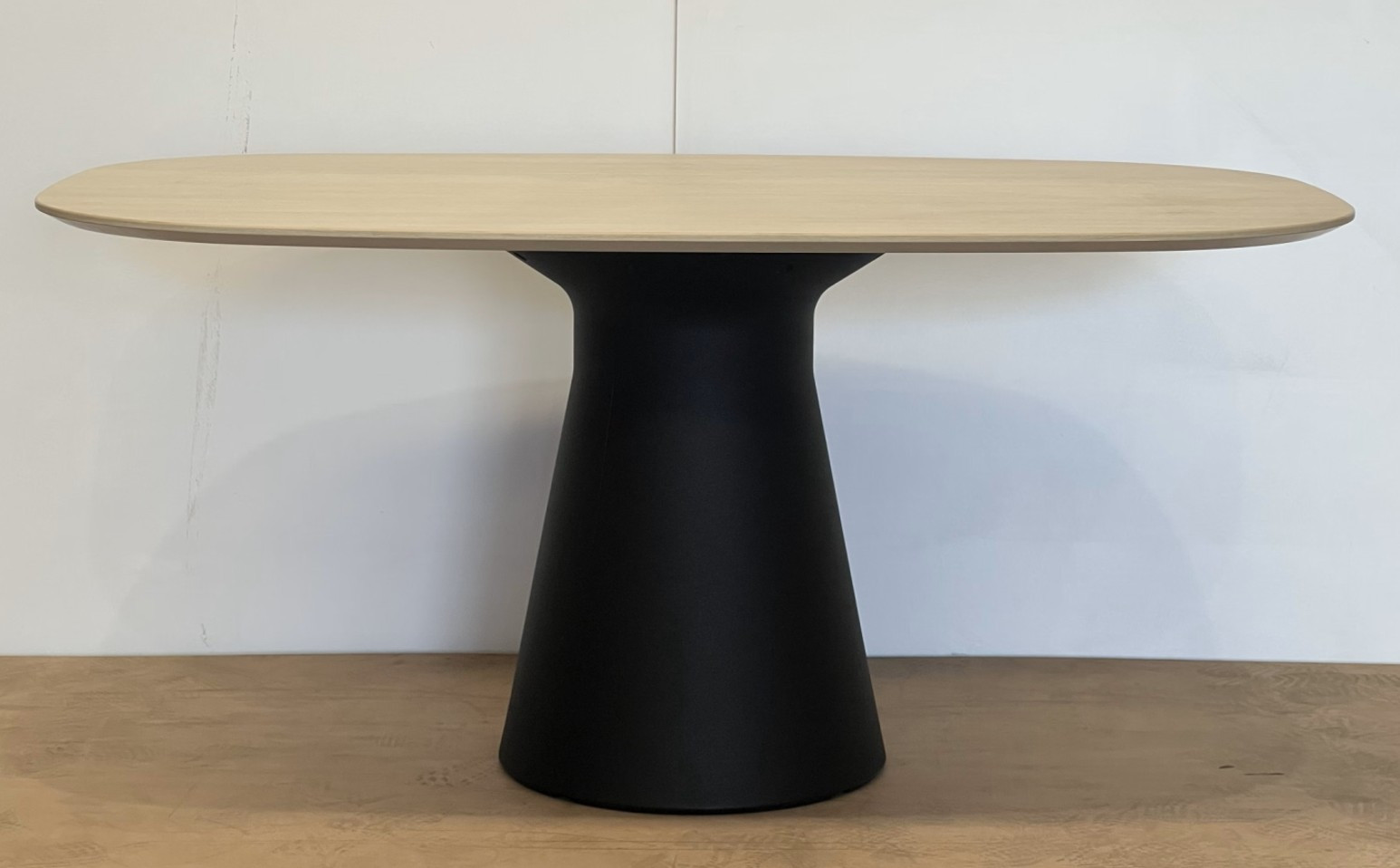 REVERSE DINING TABLE - 1600 x 1000 mm